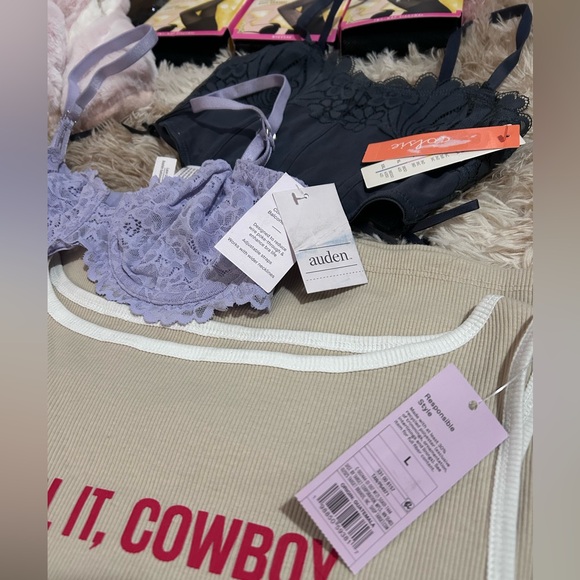NEW Mixed Lot Bundle Women’s Clothes - Auden Spanx Colesie A New Day Wild Fable - Picture 4 of 7
